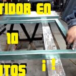 Cómo hacer un marco metálico para puertas de madera sin soldadura
